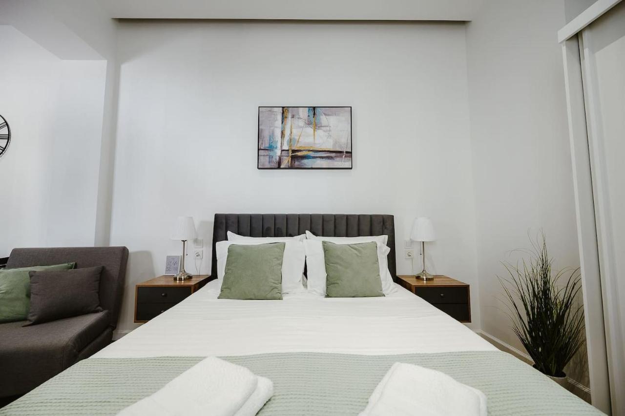 M & N Guesthouse فولوس المظهر الخارجي الصورة